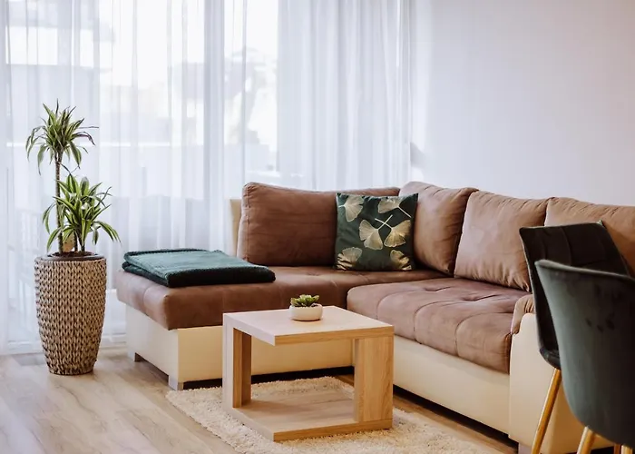 Alexandra Apartment